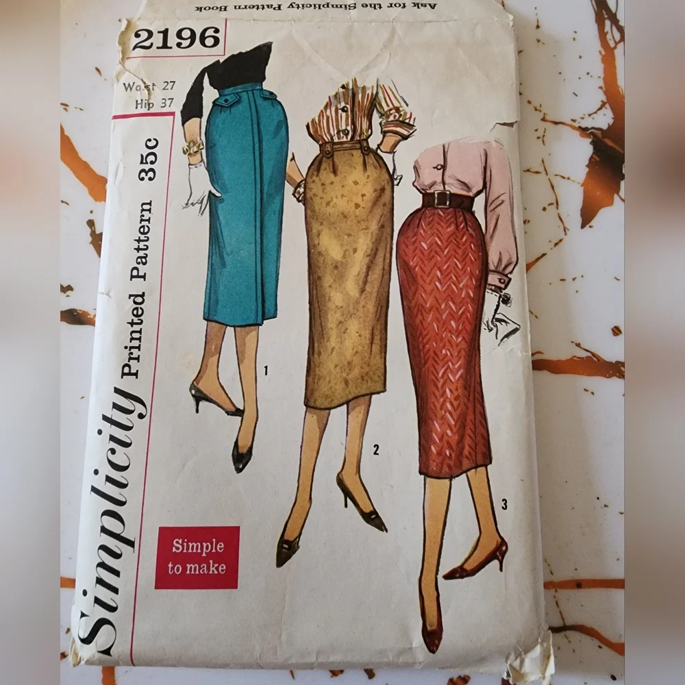 Simplicity Vintage Sewing Patterns Collection - Picture 5 of 6